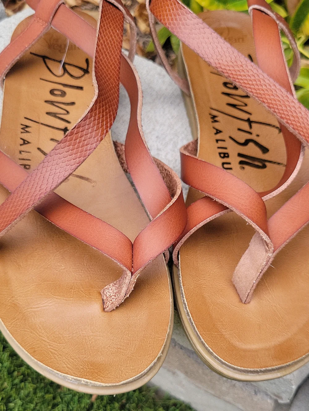 Blowfish Malibu Brown Strappy Toe-Loop Sandals